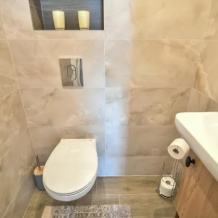 Chaika 203 Apartman *