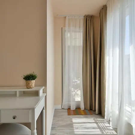 Chaika 203 Apartment Warna